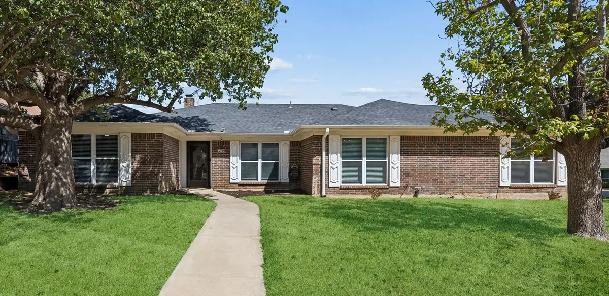 900 Rosewood Court, Euless, TX 76039 - #1