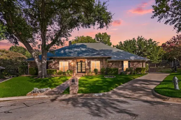 805 Shadycreek Court, Arlington, TX 76013