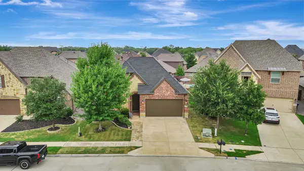 409 Middleton Drive, Roanoke, TX 76262