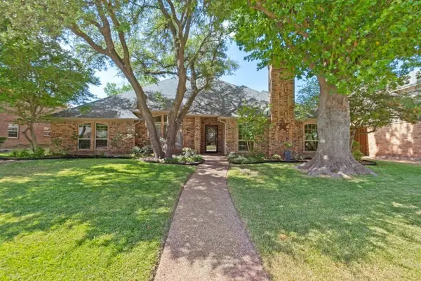 17715 Voss Road, Dallas, TX 75287