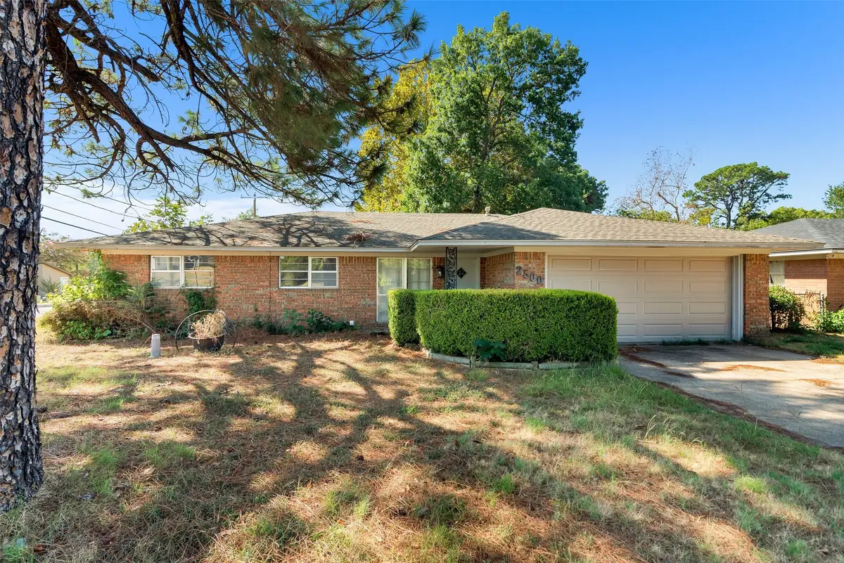 2500 W Elm Street, Denison, TX 75020 - #1