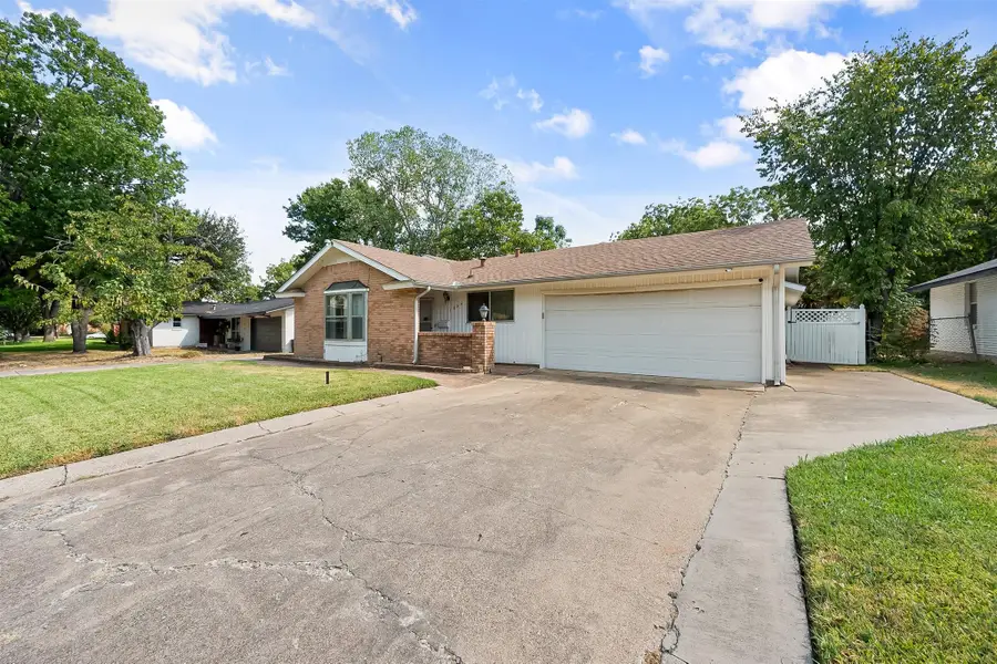 1924 Canterbury Street, Irving, TX 75062 - #3