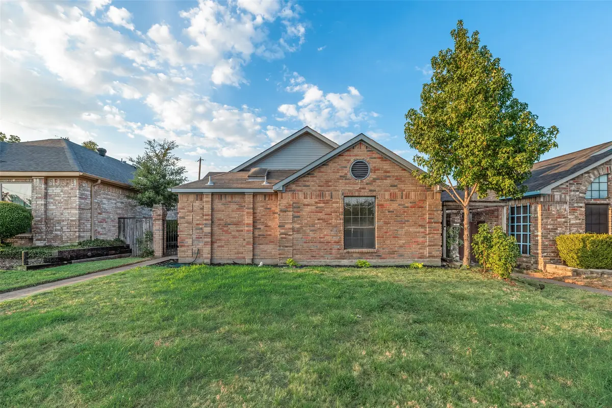 2525 W Oakdale Road, Irving, TX 75060 - #1