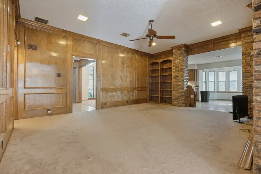 1901 Wedgewood Drive, Grand Prairie, TX 75050 - #3
