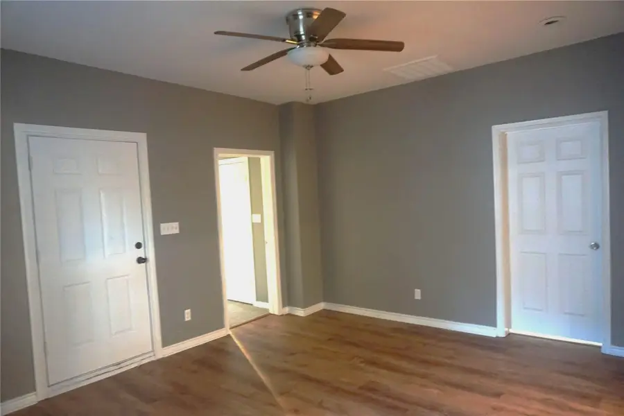 127 E Hull Street, Denison, TX 75021 - #3