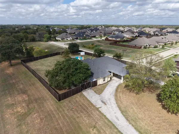 201 N Garza Road, Shady Shores, TX 76208