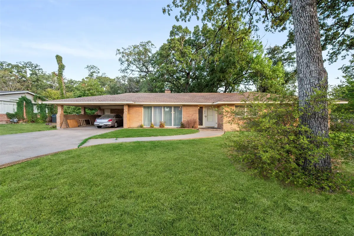 1412 Oaklawn Drive, Corsicana, TX 75110 - #1