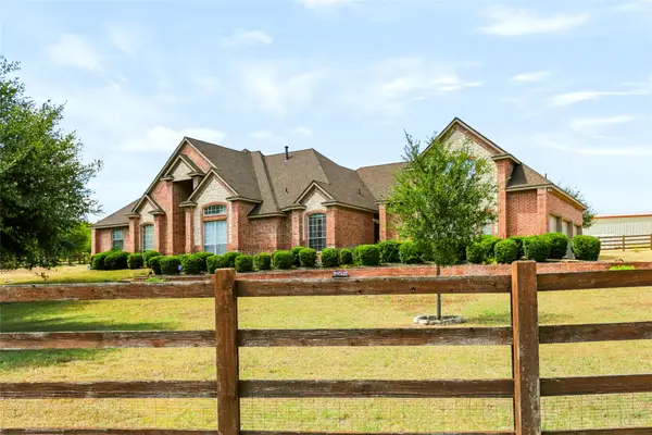 170 Park Place Circle, Cresson, TX 76035