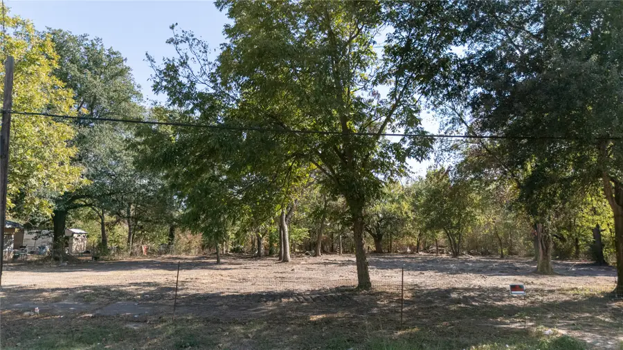 310 E Main Street, Ladonia, TX 75449 - #2