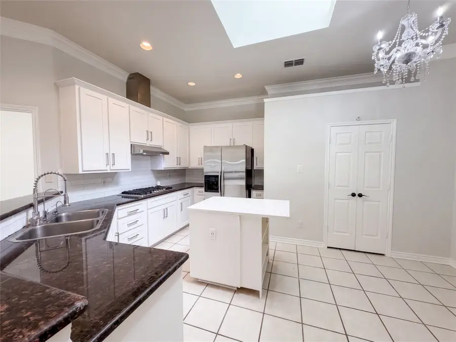 8703 Stonecrest Drive, Irving, TX 75063 - #2