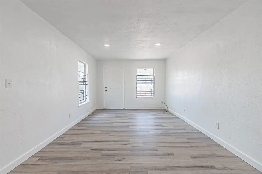 5406 Houghton Avenue, Fort Worth, TX 76107 - #2