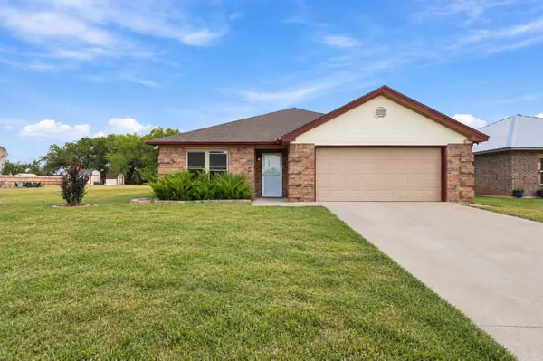 108 Chisolm Trail Court, Springtown, TX 76082
