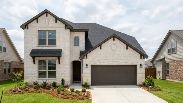 8909 Haste Lane, Aubrey, TX 76227