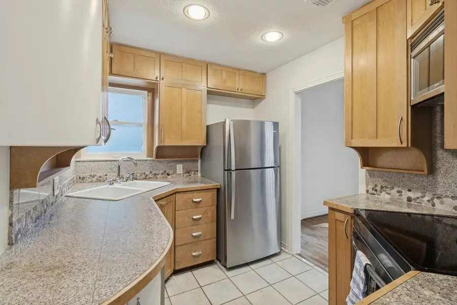 6815 E Grand Avenue, Dallas, TX 75223 - #2
