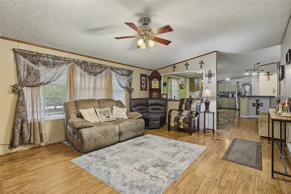 6005 Vinery Lane, Joshua, TX 76058