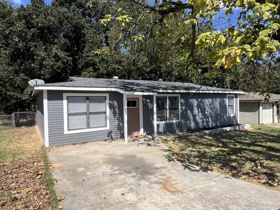 725 E Main Street, Denison, TX 75021 - #2