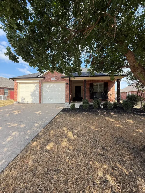 212 Bison Meadow Drive, Waxahachie, TX 75165