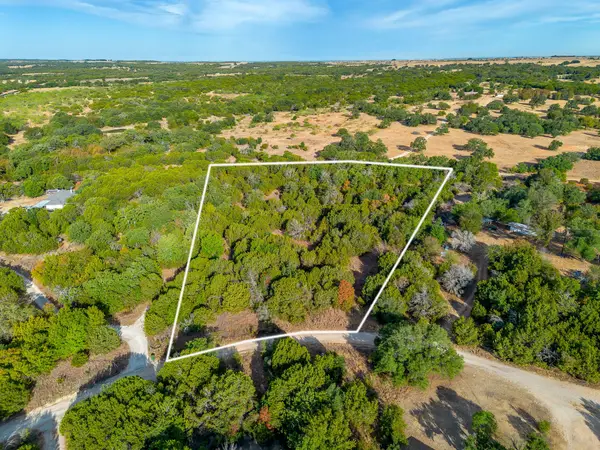 5816 Oak Creek Court, Lipan, TX 76462