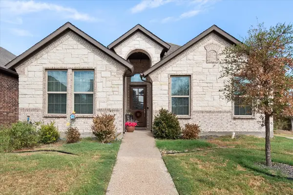 1700 Prestwick Lane, Ennis, TX 75119