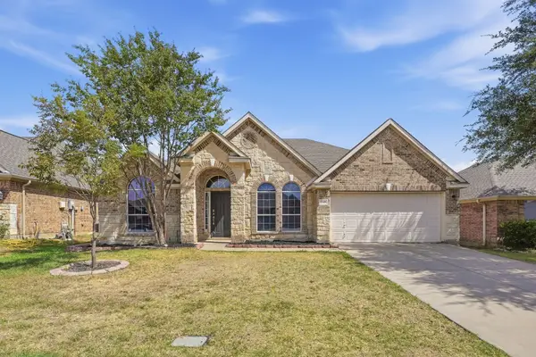 240 Cedar Crest Drive, Justin, TX 76247