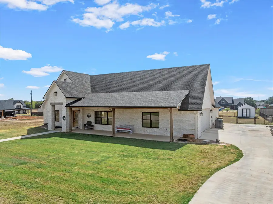 15 Pareya Circle, West, TX 76691 - #3