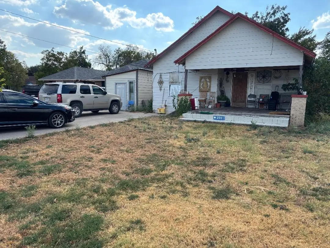 201 5th Street, Grand Prairie, TX 75051 - #1