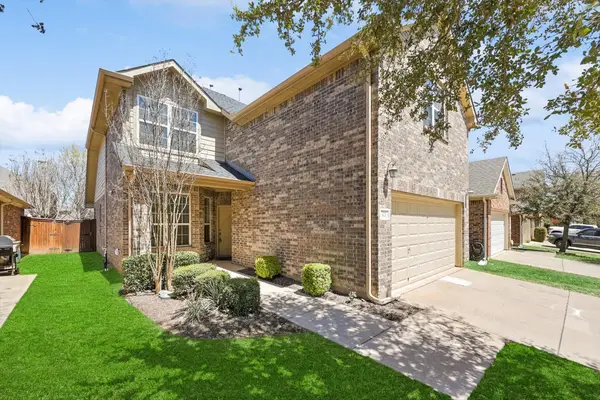 421 Marshall Way, Lantana, TX 76226