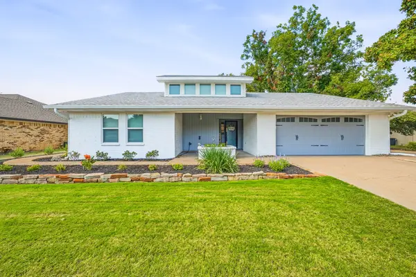 1202 Red Bird Lane, Granbury, TX 76048