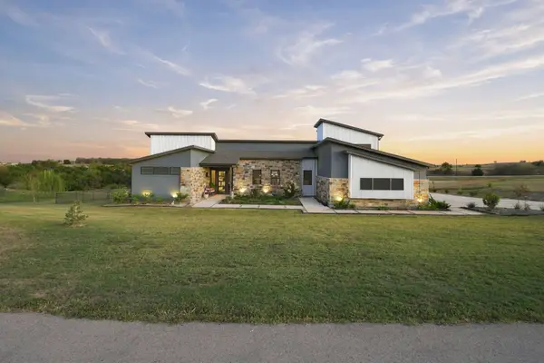122 Nicholas Way, Decatur, TX 76234