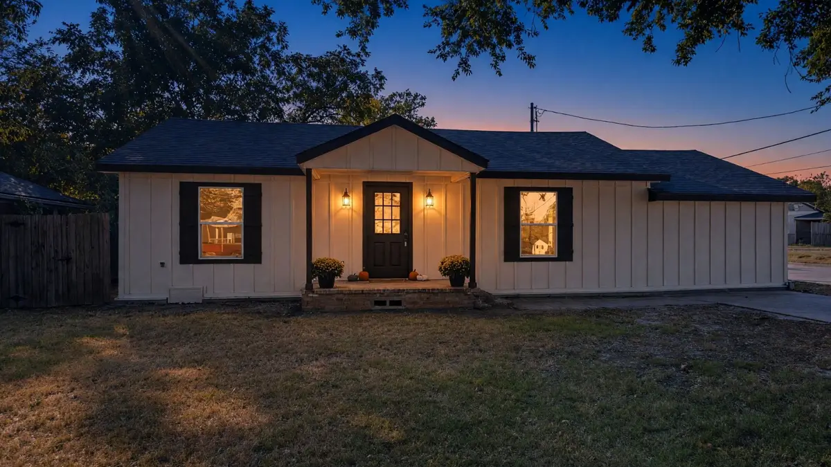 1047 Davis Street N, Sulphur Springs, TX 75482 - #1