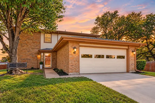 15 Dewberry Court, Bedford, TX 76021