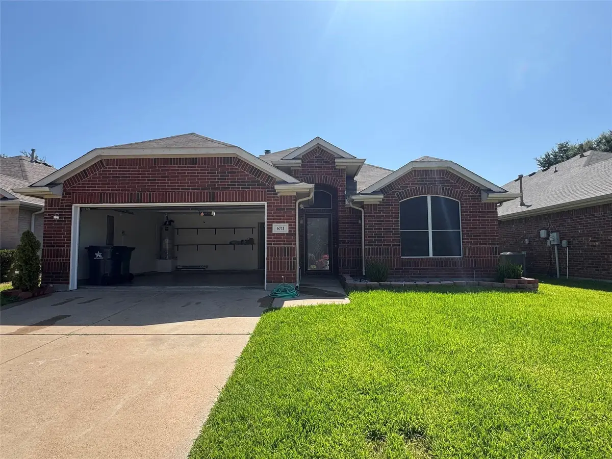 6711 Kinross Drive, Arlington, TX 76002 - #1