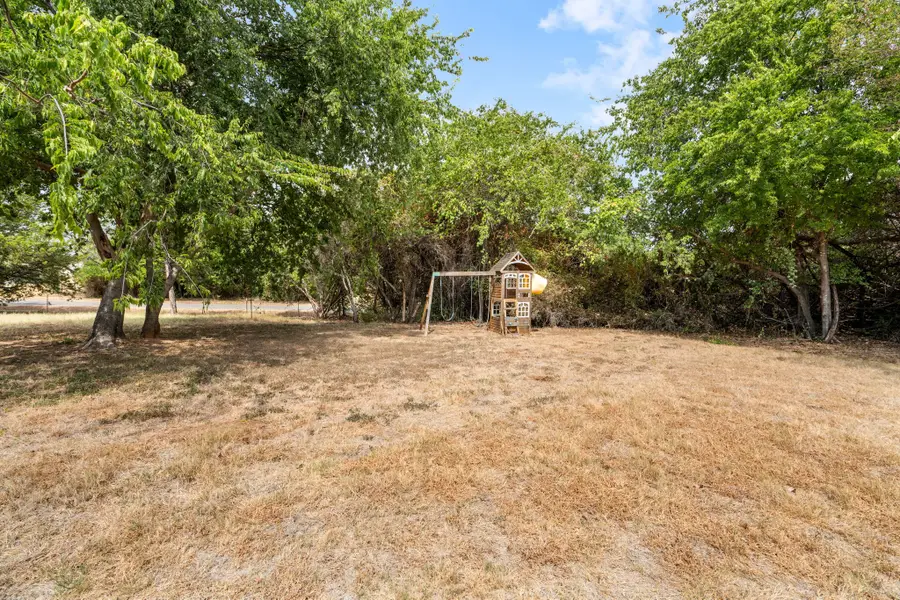 4600 Hunters Glen Court, Granbury, TX 76048 - #2