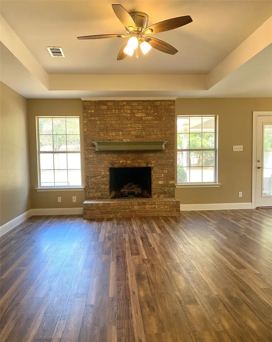 805 Lynn Street, Bonham, TX 75418 - #2
