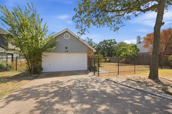 1308 Carver Lane, Irving, TX 75061