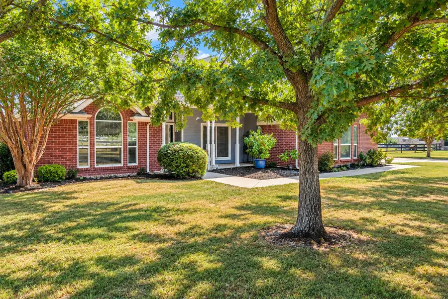621 Old Stoney Court, Ponder, TX 76259 - #2