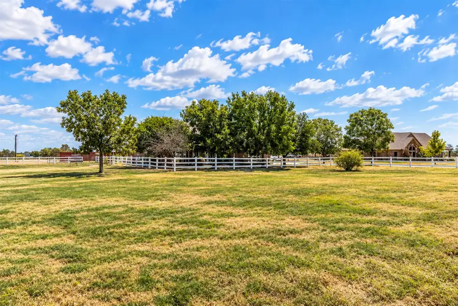 621 Old Stoney Court, Ponder, TX 76259 - #3