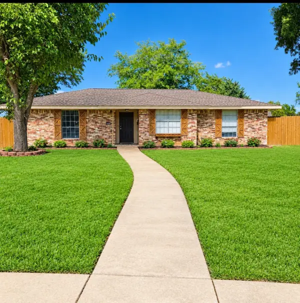 709 Oakbluff Drive, Lancaster, TX 75146