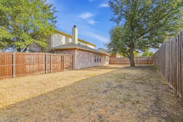 1002 Chatham Lane, Forney, TX 75126