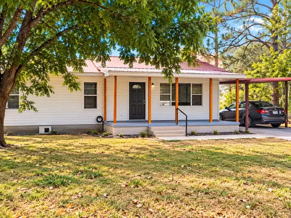 306 S Oak Lane, Tolar, TX 76476