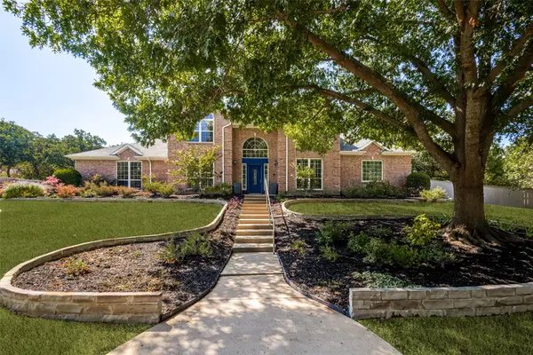 204 E Chapel Downs Drive, Southlake, TX 76092