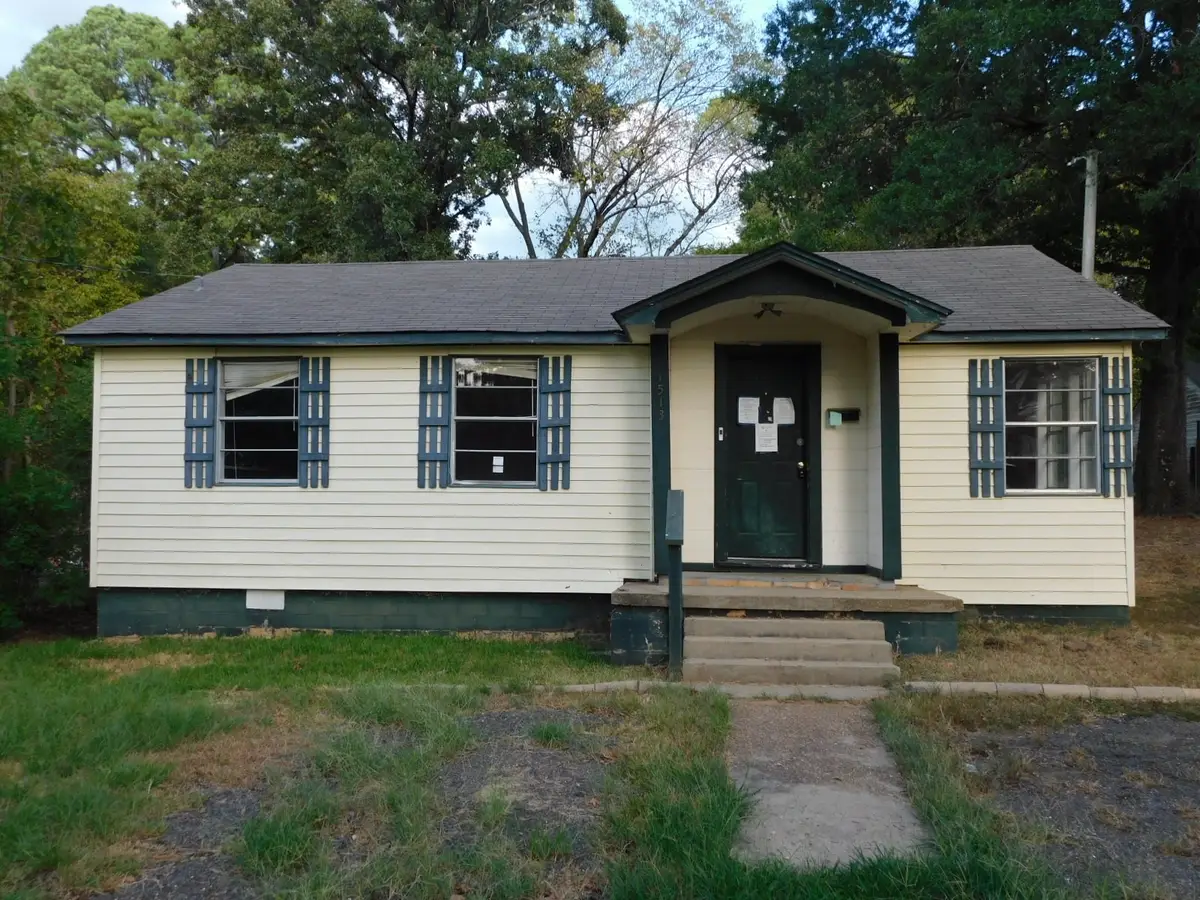 1513 S Walker Street, Hope, AR 71801 - #1