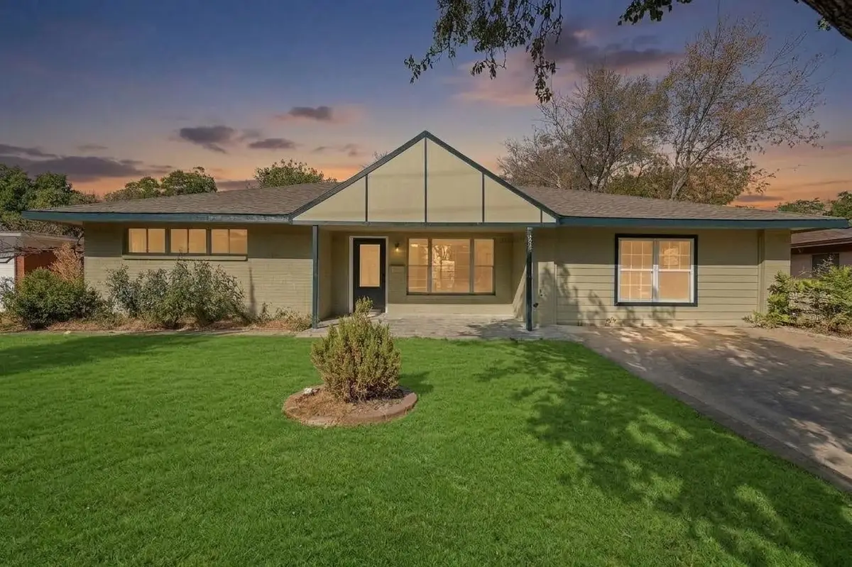 909 15th Street, Grand Prairie, TX 75050 - #1