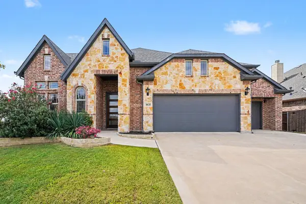 10628 Kettlewood Drive, Fort Worth, TX 76036