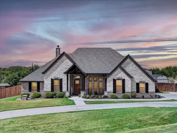114 Summer Stone Court, Weatherford, TX 76087