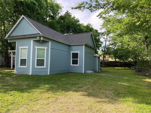 621 E 8th Street, Bonham, TX 75418