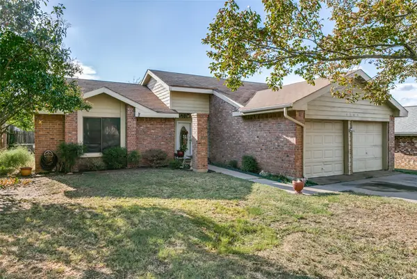 6300 Canyon Circle, Fort Worth, TX 76133