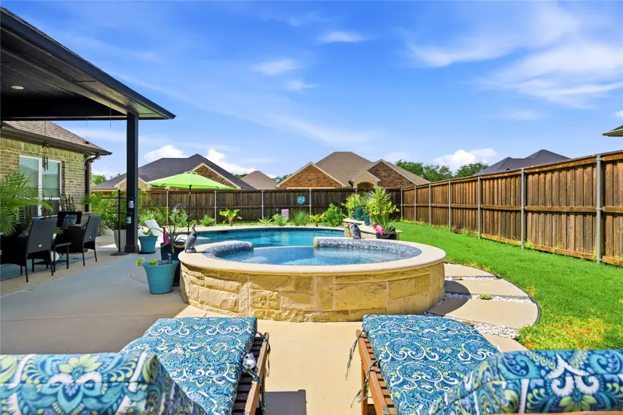 732 Coblestone Circle, Mabank, TX 75147 - #2