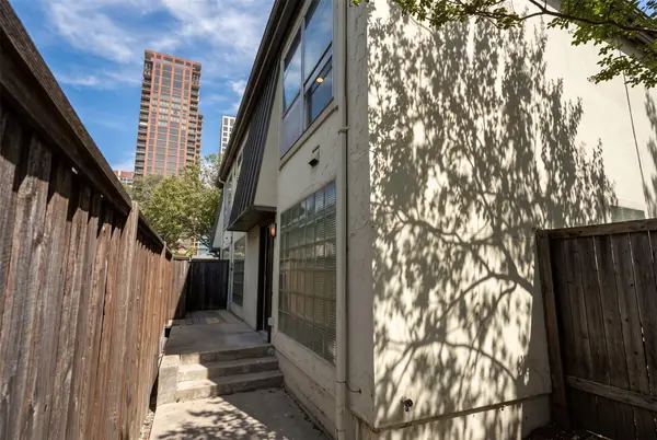 4414 Buena Vista Street #17, Dallas, TX 75205