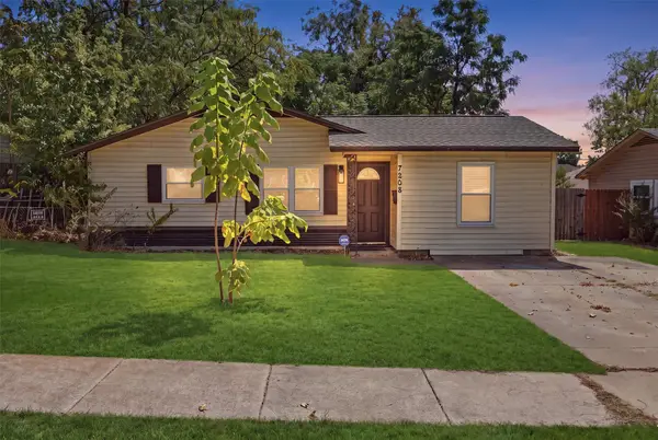 7208 Van Natta Lane, Fort Worth, TX 76112